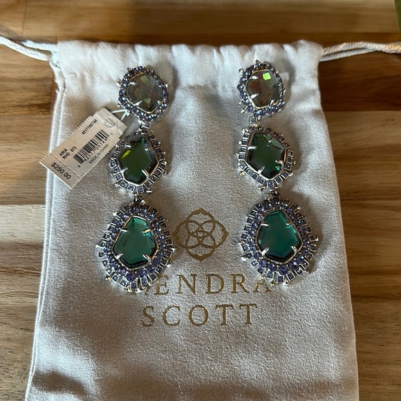 BNIB Kendra Scott ARIA EARRINGS RHD PURPLE